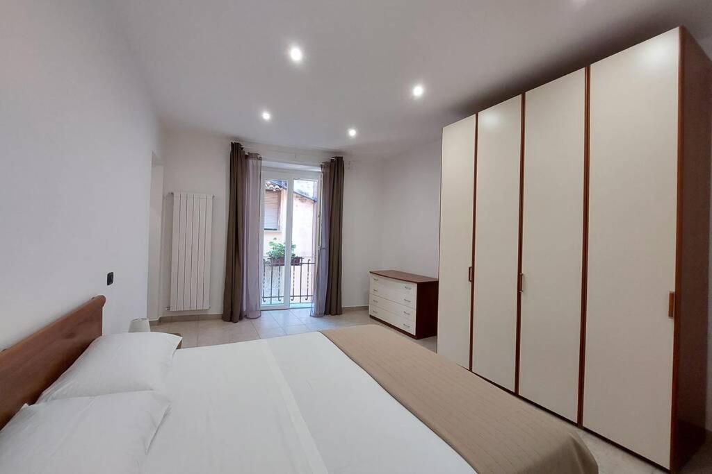 Casa Adelina - Appartamento Pallanza Centro Verbania Exterior foto