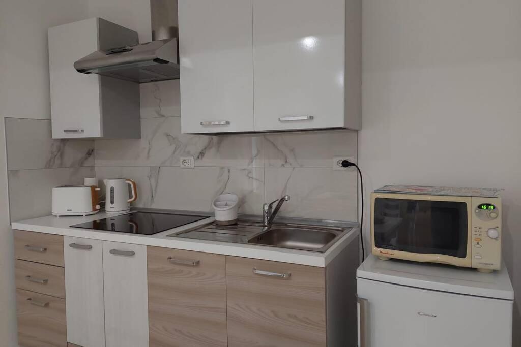 Casa Adelina - Appartamento Pallanza Centro Verbania Exterior foto